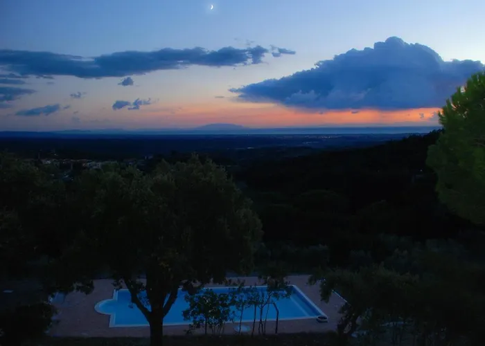 Villa Camilla Couette-café